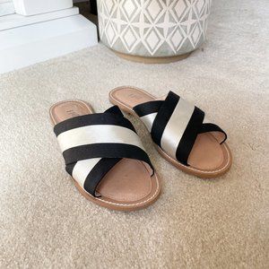 J. Jill Black & Metallic Criss Cross Sandals